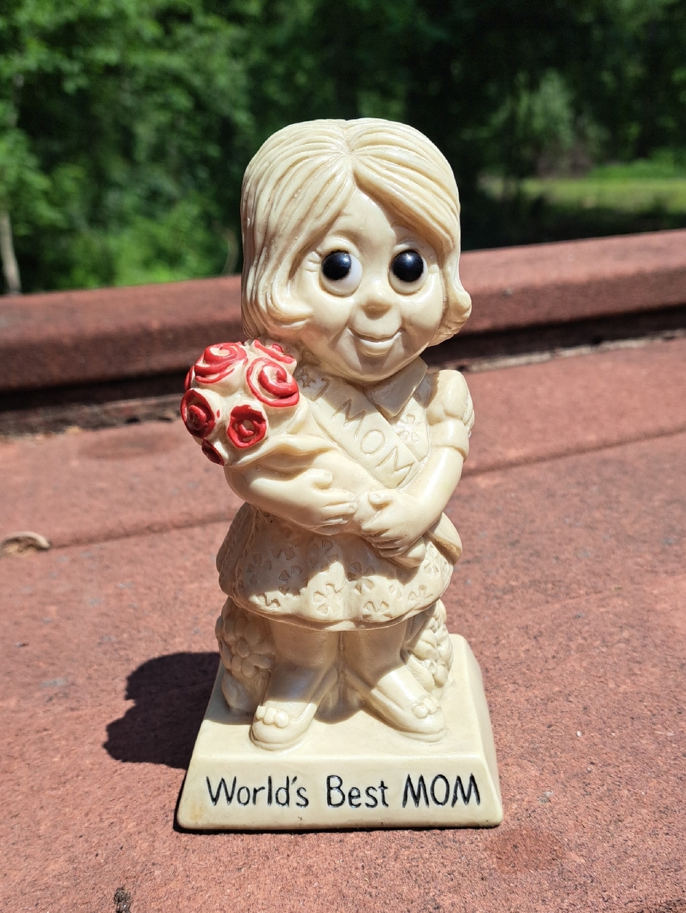 Vintage Wallace Barrie Best Mom Statue